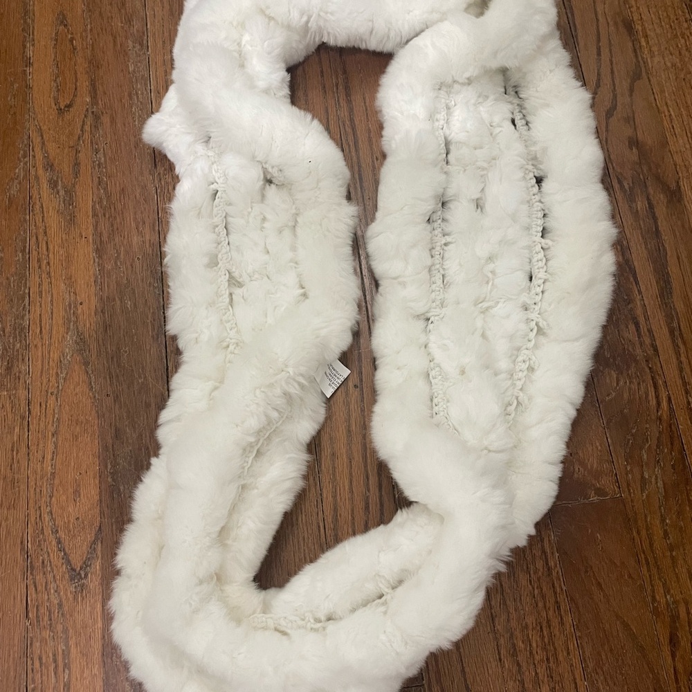 Elegant White REAL fur Scarf